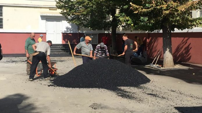 Asfaltare Curte Interioara la Scoala Gheorghe Duca in București45