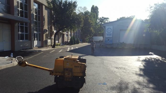 Asfaltare Drum si Parcare Interioară la Alpha Prod in sect. 4 Bucuresti 2