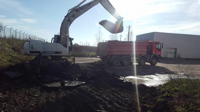 Decopertare Suprafata in vederea turnării de Beton apoi Asfalt la Pignia in Buftea 2